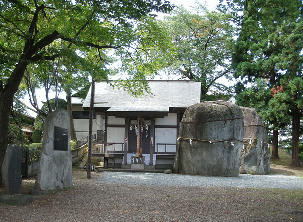 三石神社.jpg