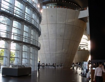 国立新美術館２.JPG